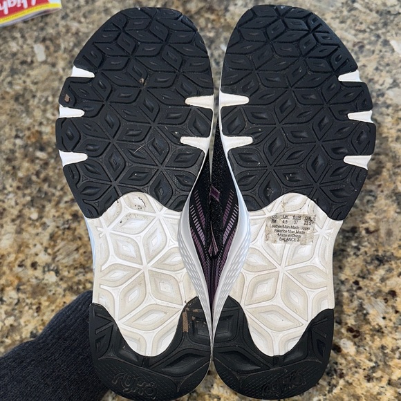 Ryka Women's Black and Lavender Athletic Shoes - Picture 6 of 7